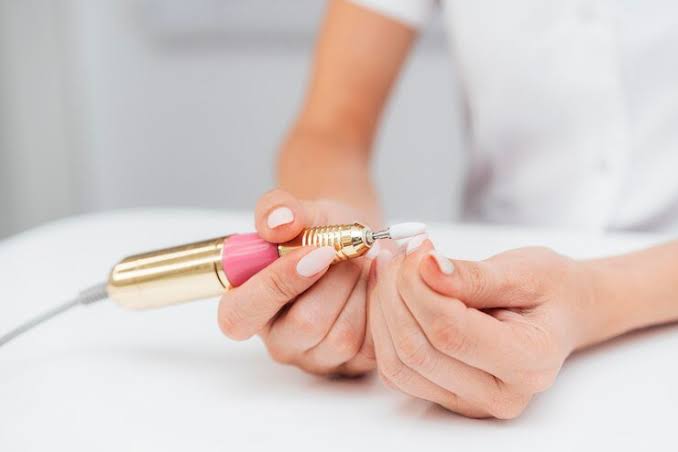 Achieving the Perfect Light Brown Nails: Tips and Tricks for a Flawless Manicure